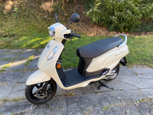 Suzuki UZ 125 Adress