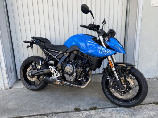 SUZUKI GSX-8S